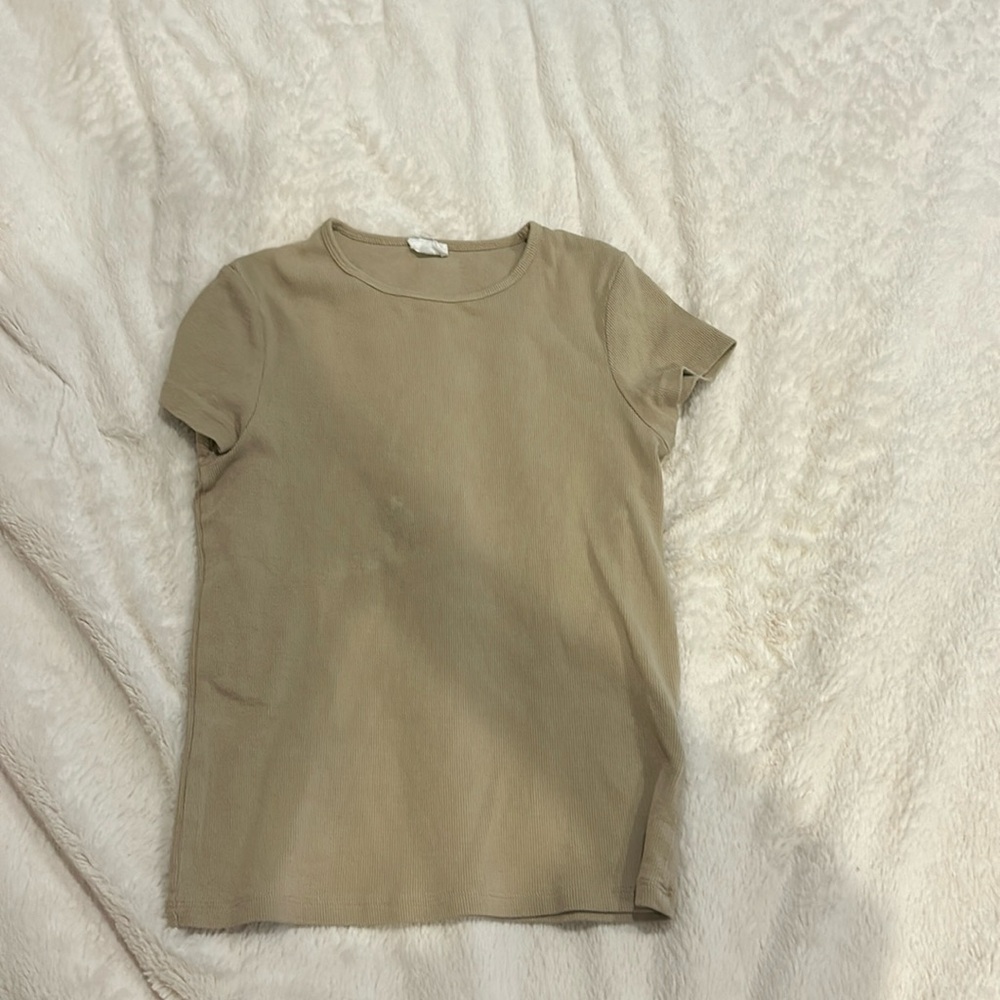 Medium tan Cotten on shirt